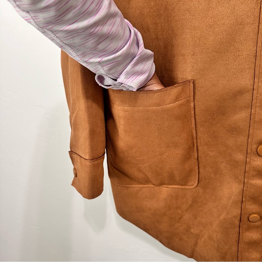 Well Worn Brown Faux Suede Button-Up  Jacket Size Medium - Picture 12 of 14